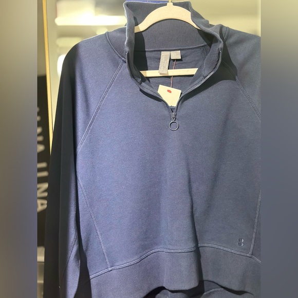 Alo sweatshirt - Picture 7 of 8